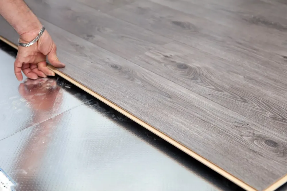 Pose de Parquet près de Plouguin